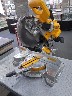 Dewalt xr Brushless compound miter saw
