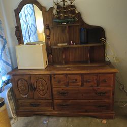 Vintage dresser