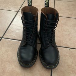 Dr Martens Boots