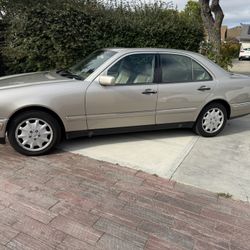 1998 Mercedes-Benz E-Class