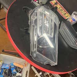 2014 Ford mustang headlight Passenger