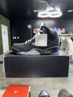 Jordan 5 Black Metallic Reimagined 