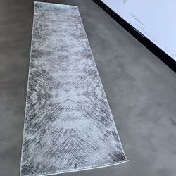 Gray Runner