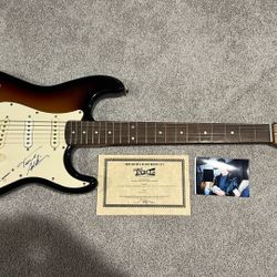 Trace Adkins Signed Guitar!