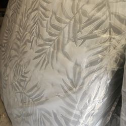 Sealy Posturepedic Plus 