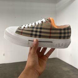 Burberry Converse 