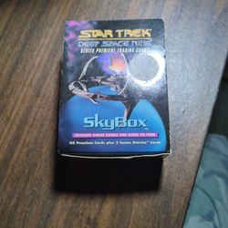 STAR TREK TRADING CARDS.