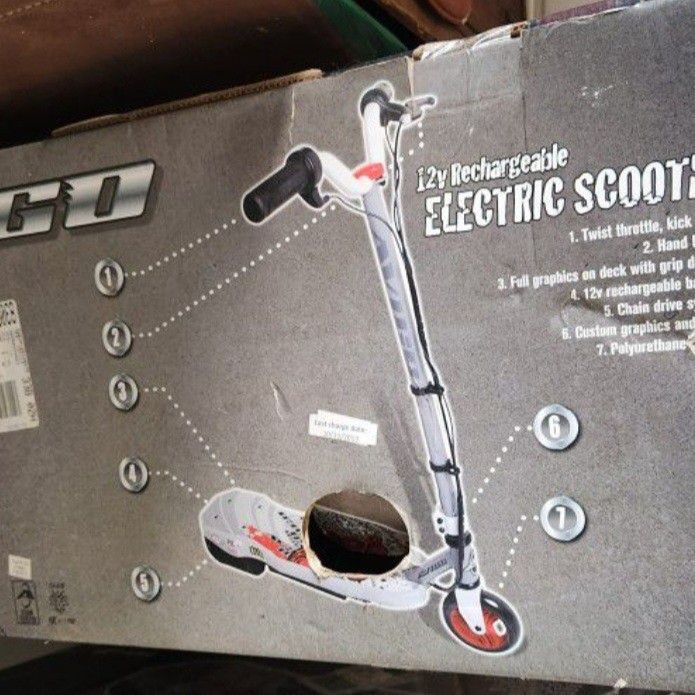 Electric Avigo Extreme Scooter