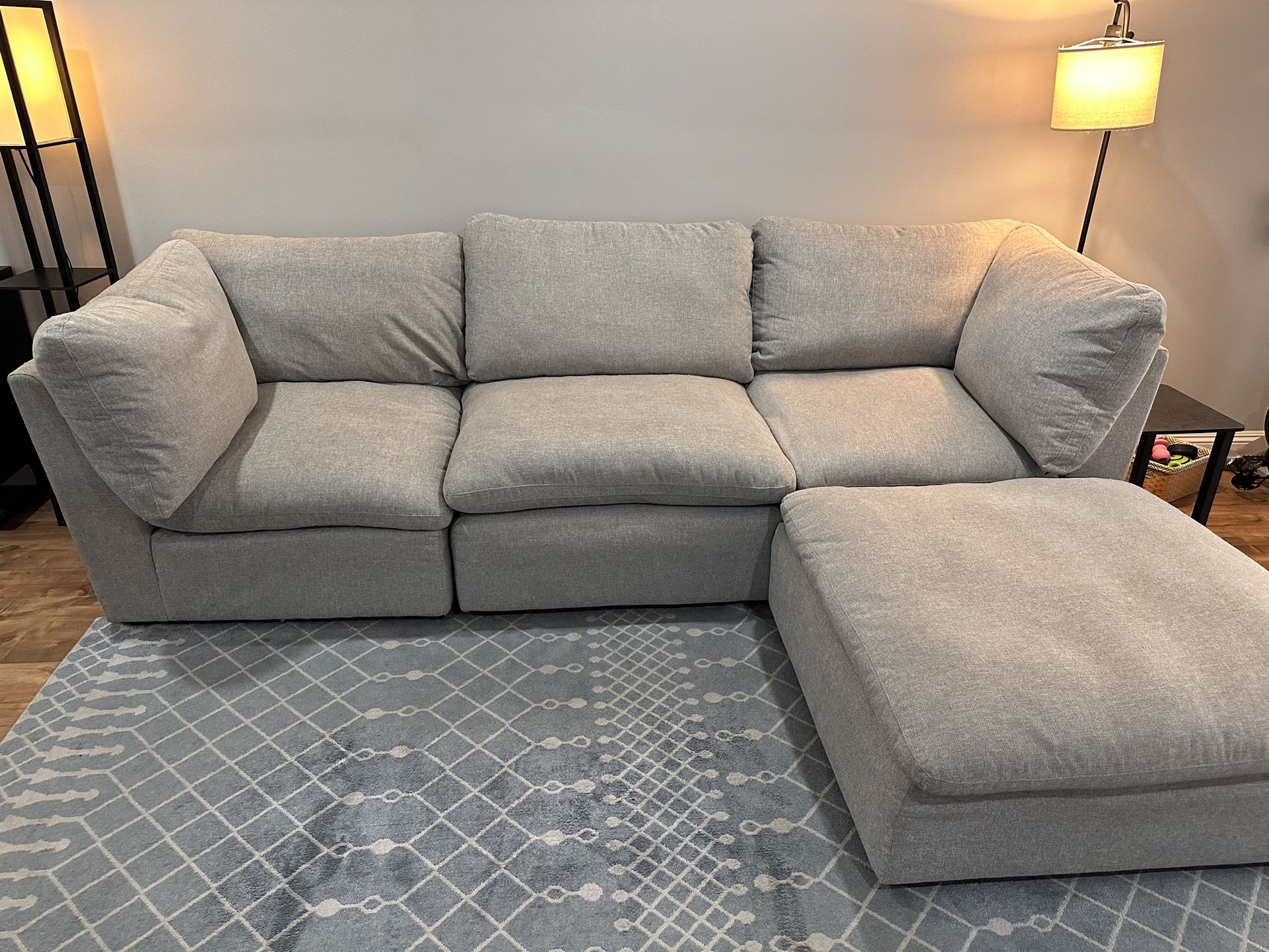 Modular Sectional Couch With Ottoman