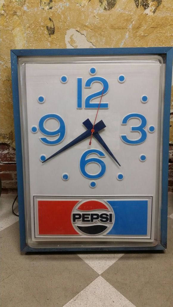 Vintage Pepsi clock