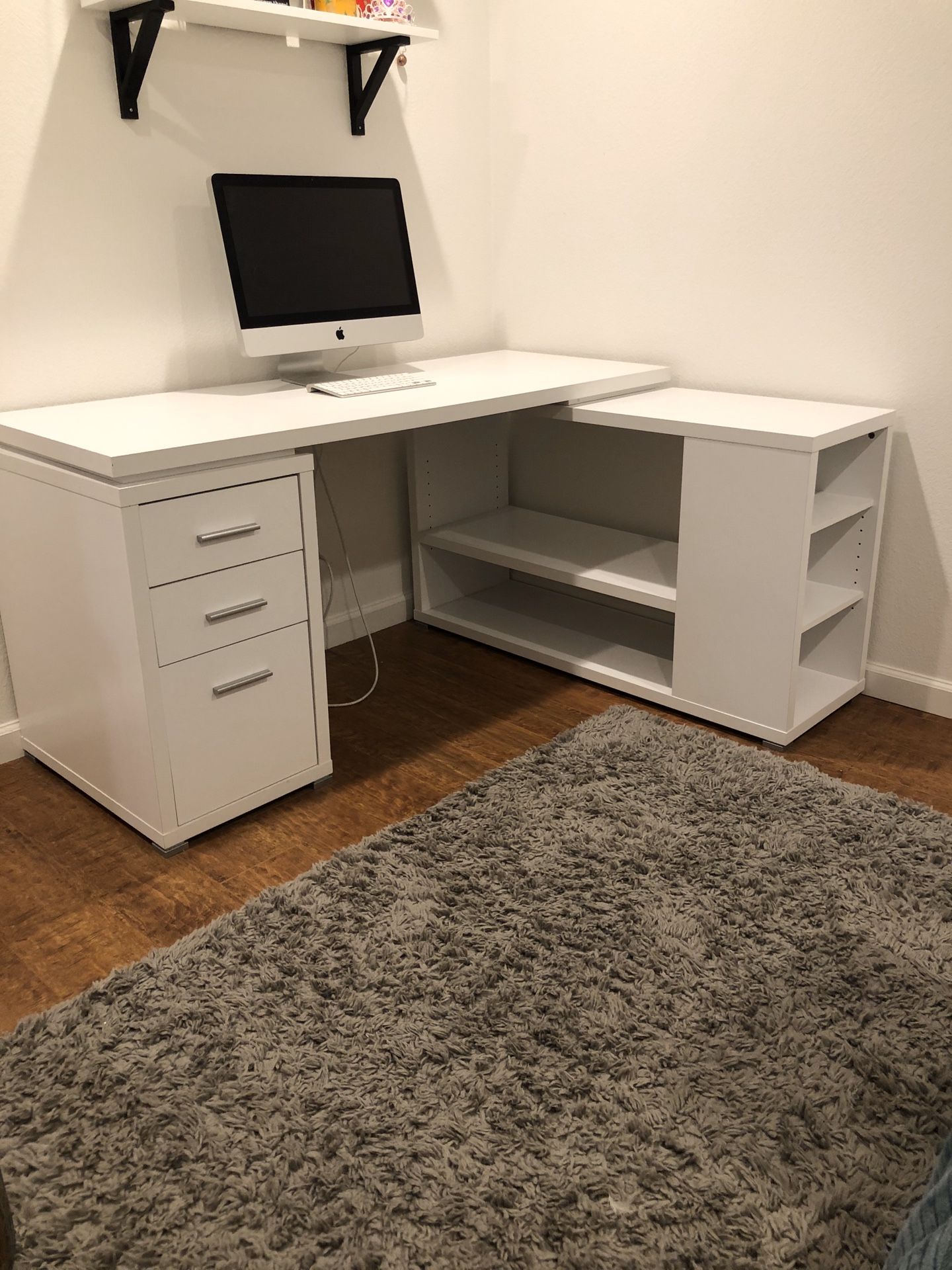 Spacious Desk