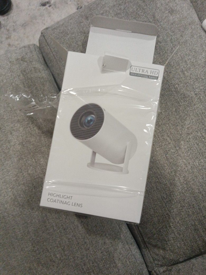 2 4k HD Projector With Projector Screen..