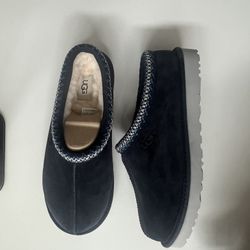 Uggs Talsman — Navy Blue ** RARE *** New (Open Box) *** Never Worn **