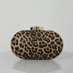 Elegant Leopard Print Clutch Bag