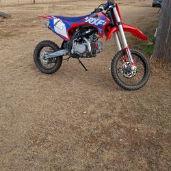 Apollo Dirt Bike
