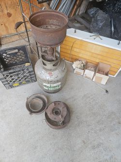 Lead pot
For melting lead cast iron drains