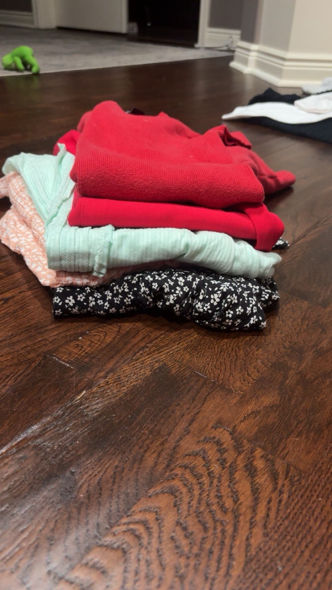 Cute Dresses + Jumpers