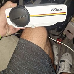 Meyoung Projector