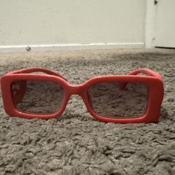 Gucci Rectangular Frame Sunglasses with Cut-Out Interlocking G