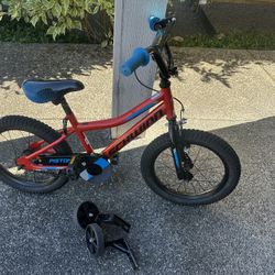 Schwinn Piston 16 Inches Kids Bike With Training Wheels. (excellent Condition)