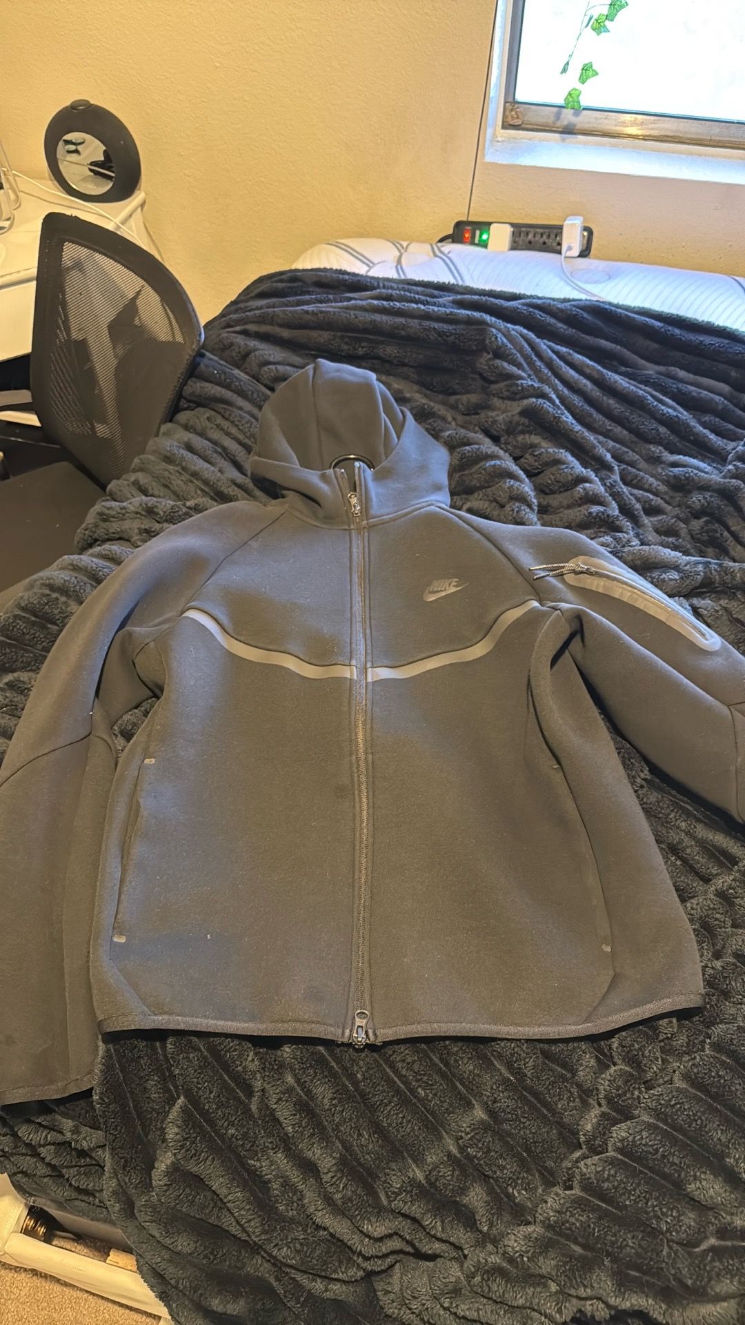 nike tech fleece zip up windrunner hoodie