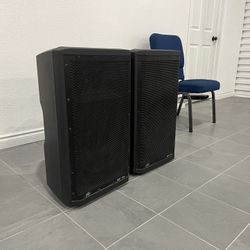 Peavey Dm115 Powered Speakers