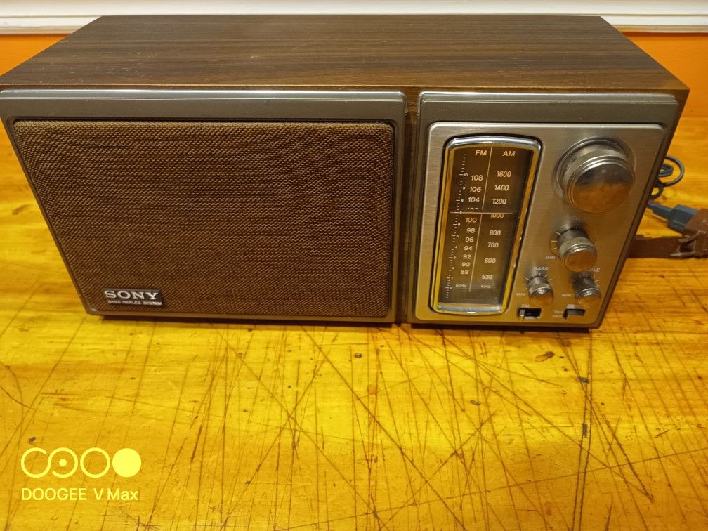 Sony ICF-9580W Radio Exellent Working Condition
