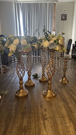 7 Gold vase stand for tables