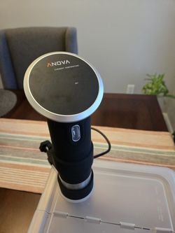 Anova Sous Vide Precision Cooker & Container