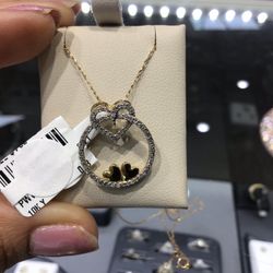 10k Gold With Diamond Cute Pendant On Valentines Deal 💎❤️