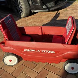 Deluxe Radio Flyer wagon with seats