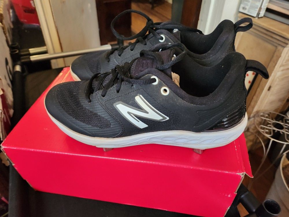 woman-s-football-cleats-for-sale-in-pelzer-sc-offerup