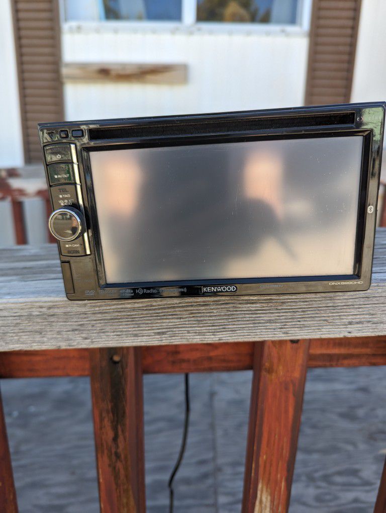 Kenwood Double Din DVD With Everything 