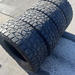 (4) 33x12.50R18 Toyo All Terrain 