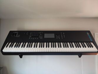 Yamaha Mod X 8 Synthesizer
