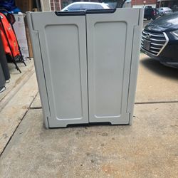 36" x 30" Plastic Storage Cabinet w/ Adjustable Shelf & Double Doors