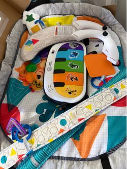Baby Einstein 4-in-1 Kickin' Tunes Music and Language Discovery Play Gym