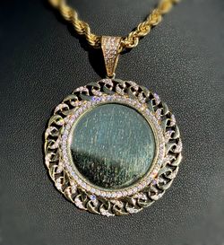 Jewelry 10k Solid Yellow Gold 13.70 Grams Big Round white CZ stone 4.00CTW picture memory Pendant Charm