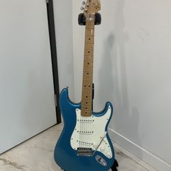 Fender Stratocaster Guitar Lake Placid Blue Mint! MIM 2018 