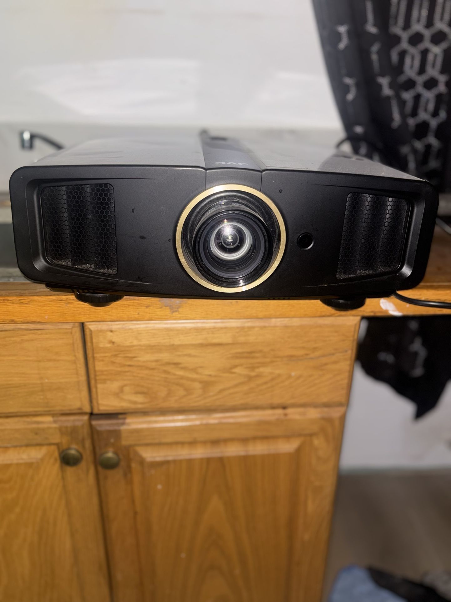 JVC DLA RS2G Projector