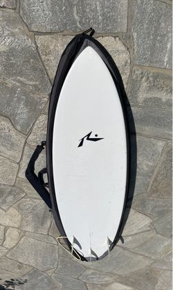 Rusty Piranha 6’2” Tuflite Surfboard – Fins, Leash & Travel Bag Included