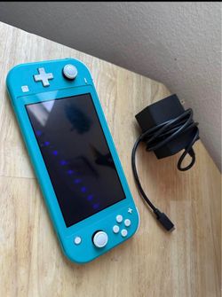 Nintendo Switch Lite & Case