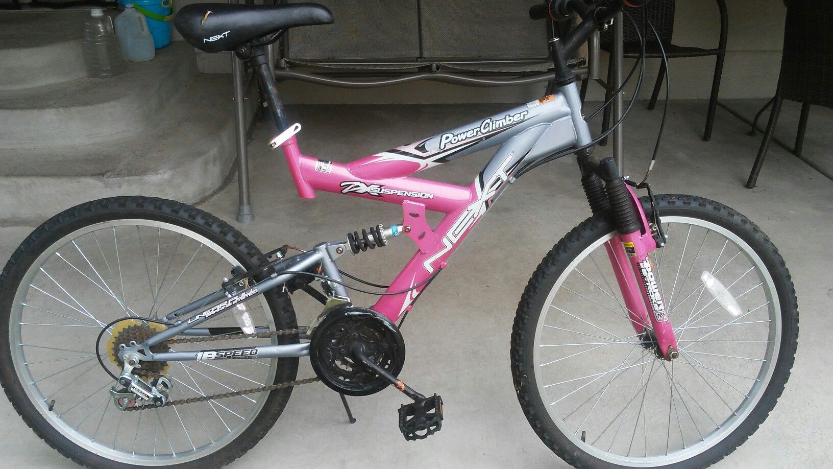 NEXT Mountain Bike for girls Bicycle 24 In 18 Speeds Dual