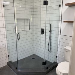 SHOWER DOOR’S