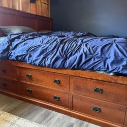 KING SIZED BE WITH STORAGE