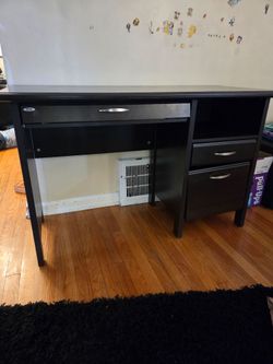 Small computer desk