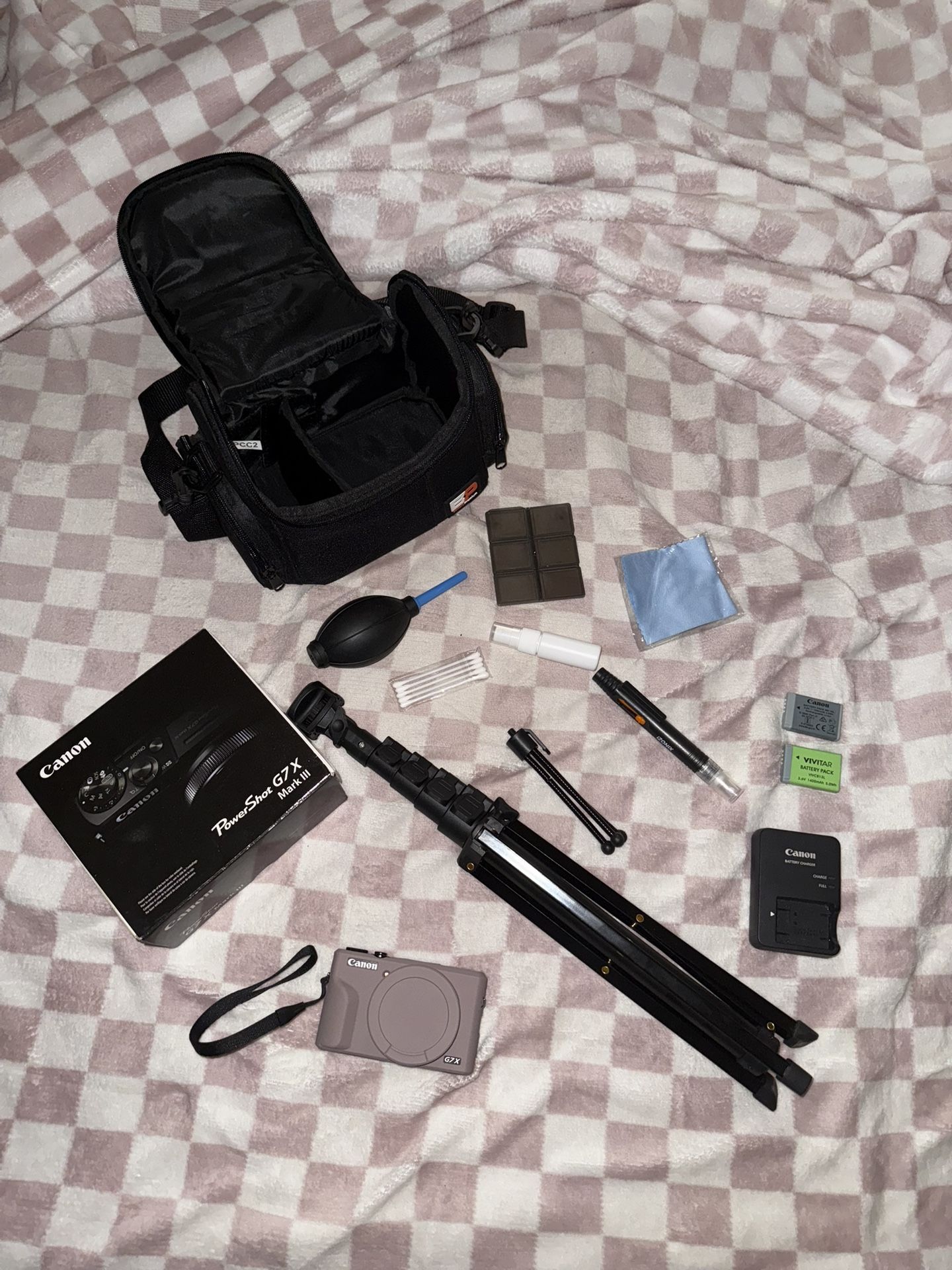 Canon G7X Mark III