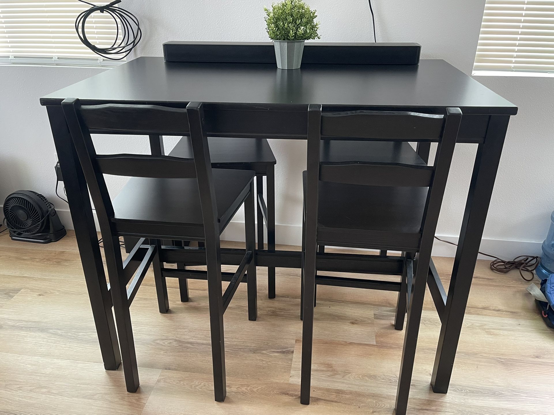 IKEA table