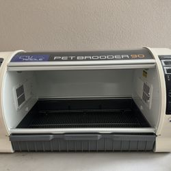 Pet Brooder 90 Incubator & Nebulizer