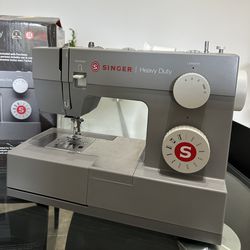 Singer Heavy Duty Sewing Machine HD4411